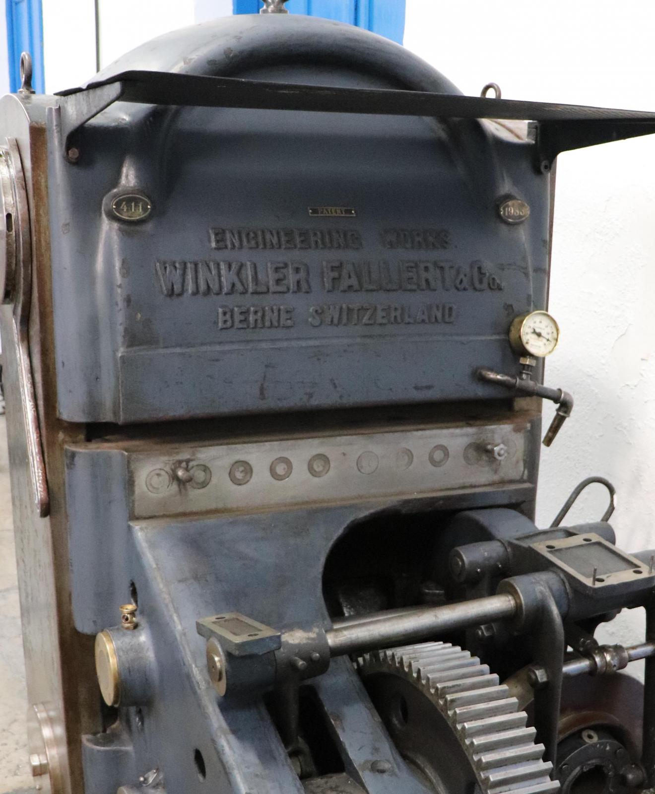 Prensa para la obtención de molde para estereotipia