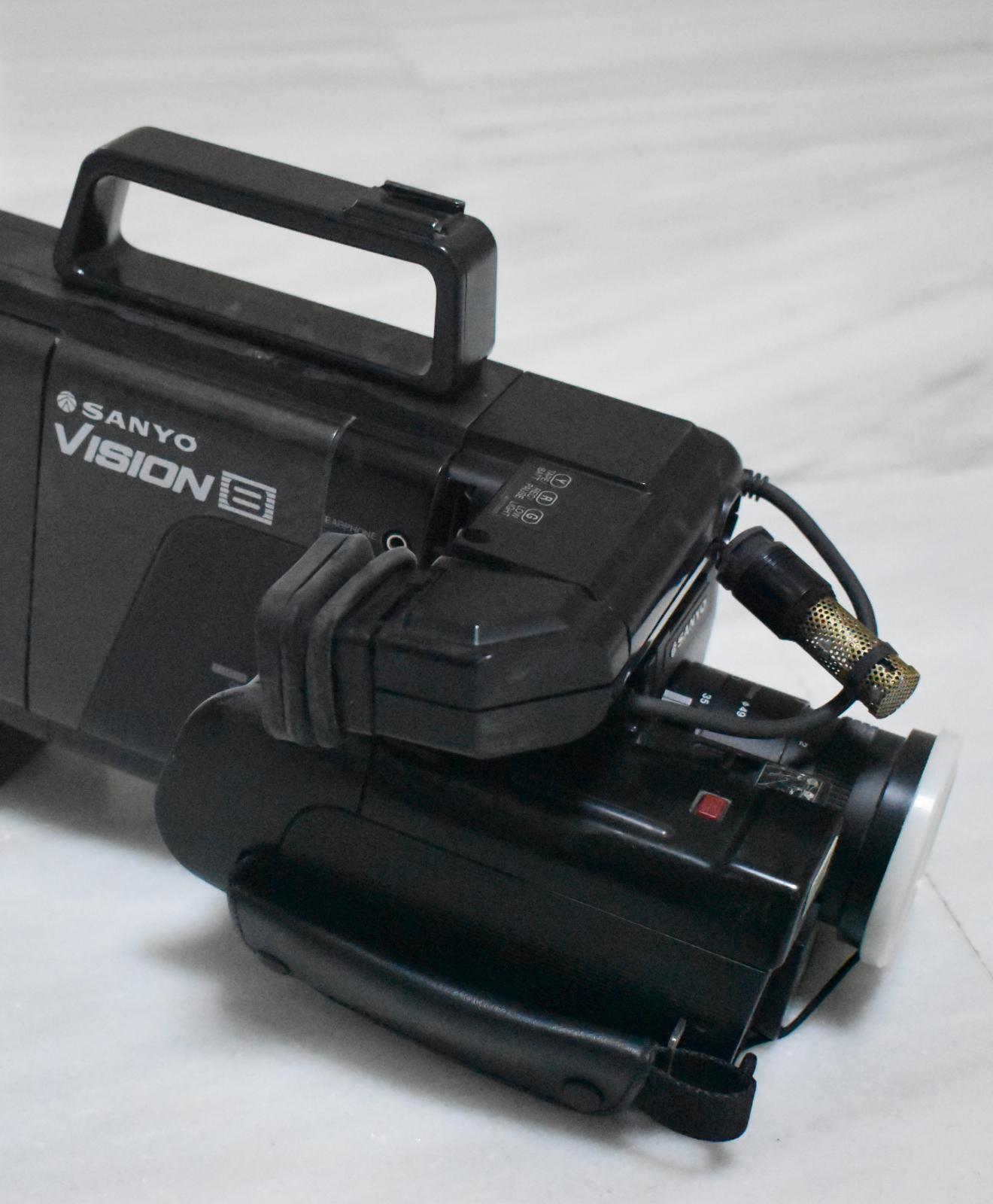 imagen de perfil de una videocámara